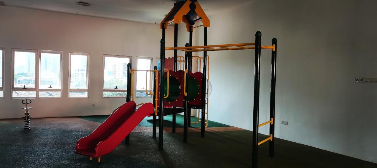קואלה לומפור Cozy Forest Themed Homestay 4 Bedroom מראה חיצוני תמונה
